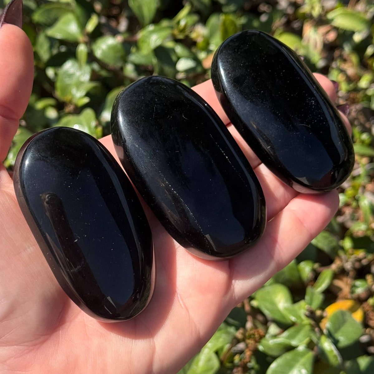 Obsidian Palm Stone